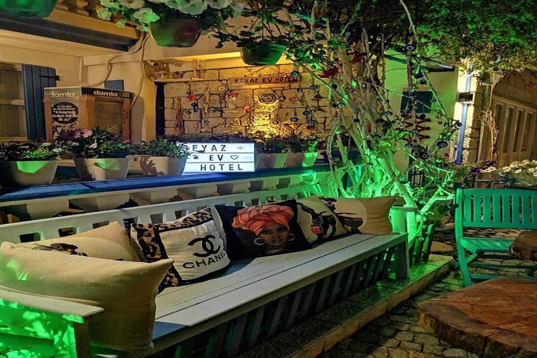 Beyaz Ev Hotel Alacati Exterior photo