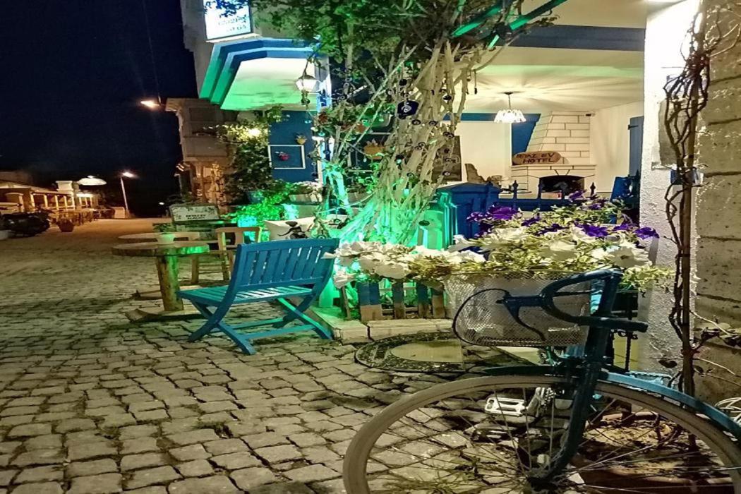 Beyaz Ev Hotel Alacati Exterior photo