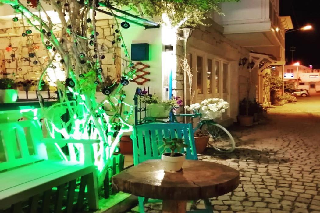 Beyaz Ev Hotel Alacati Exterior photo