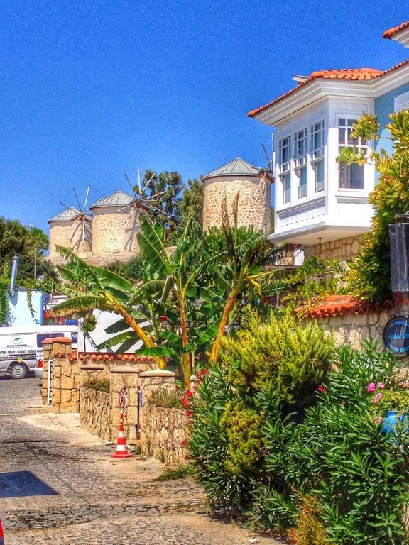 Beyaz Ev Hotel Alacati Exterior photo